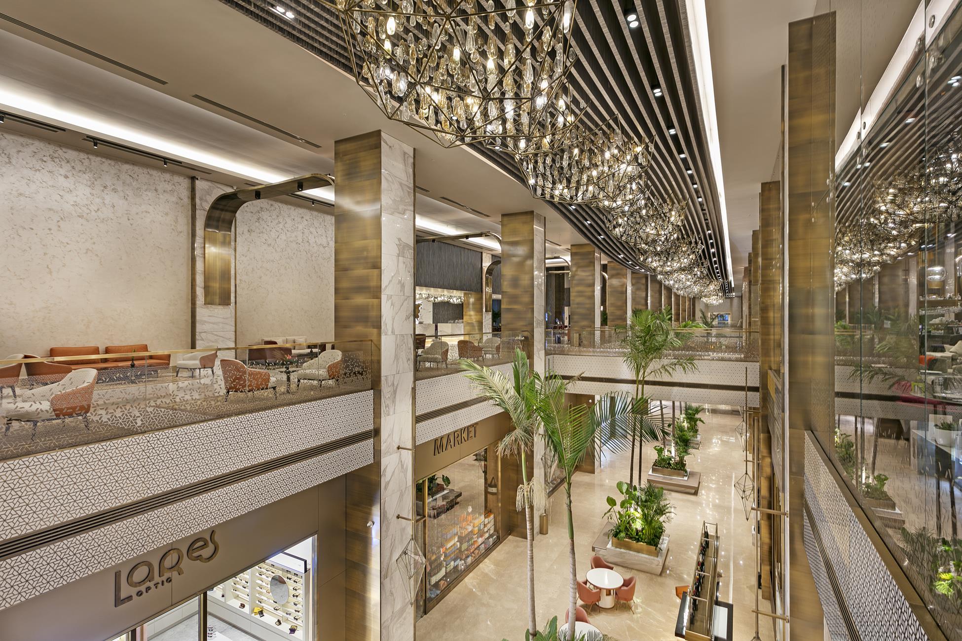 LOBBY(3)