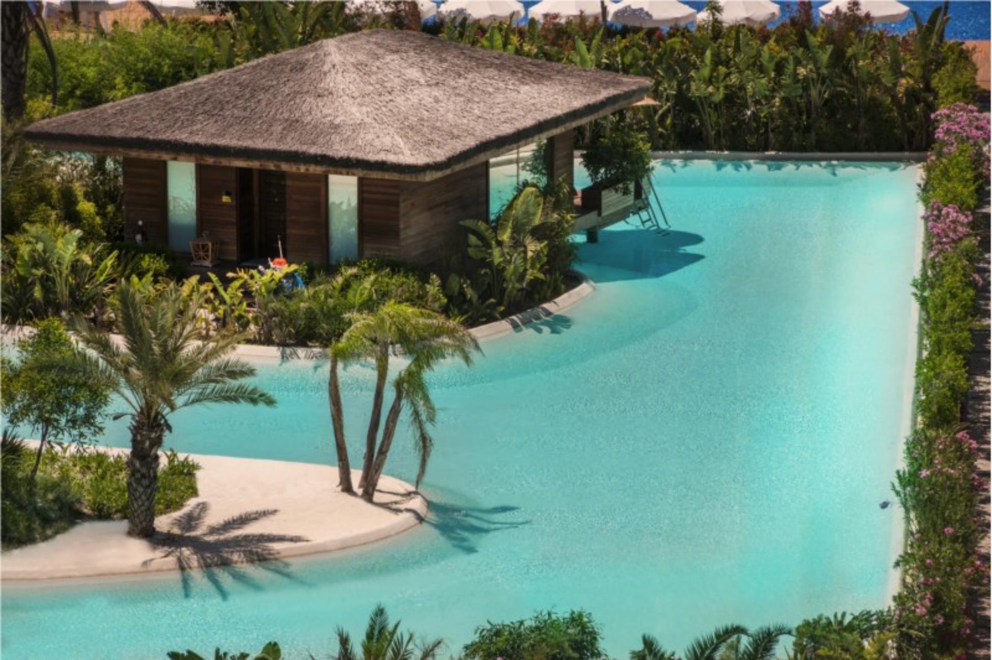 MRB_Maldives_Pool_3