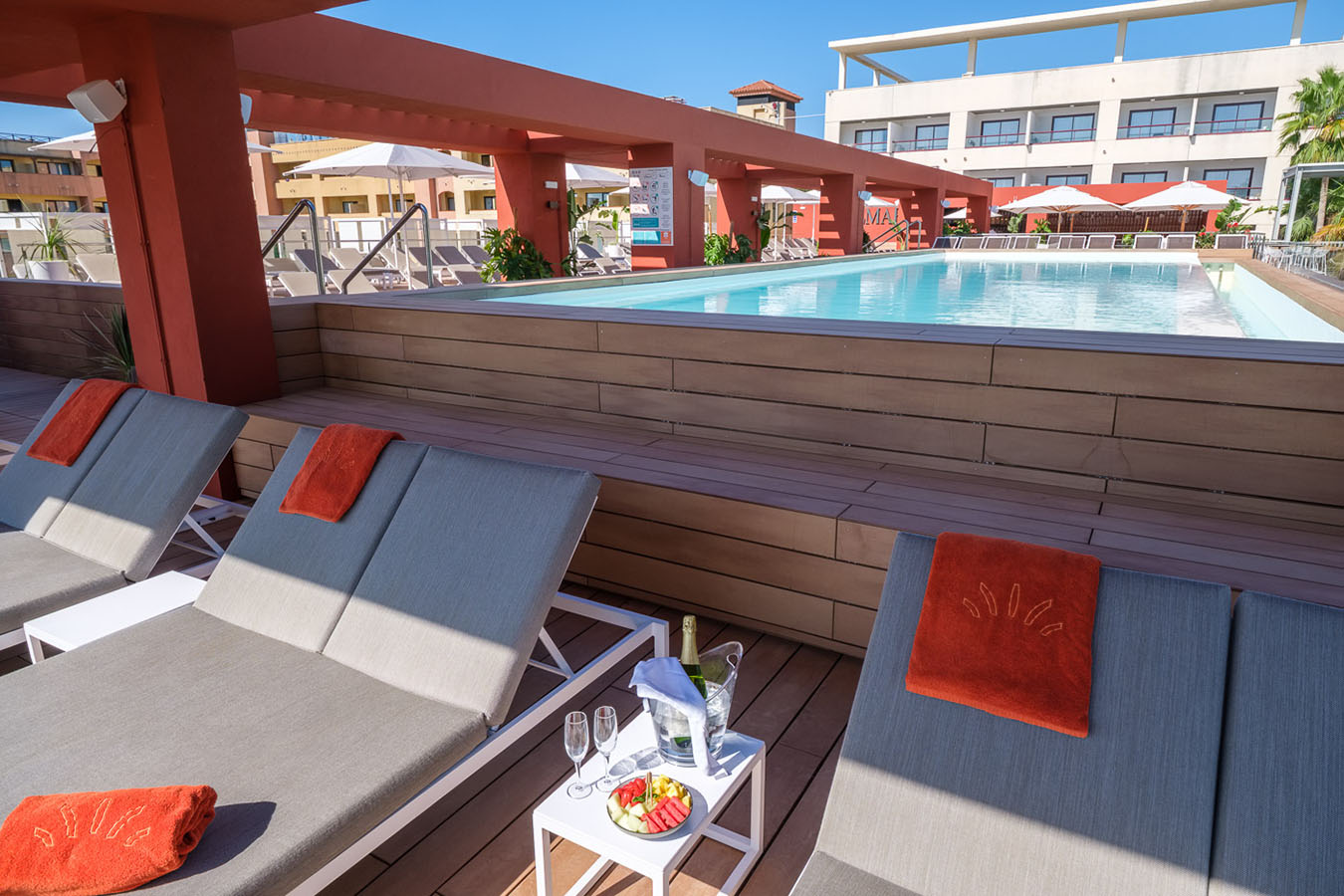 Fotografias de las instalaciones del hotel Estival Almaris en La Pinedas