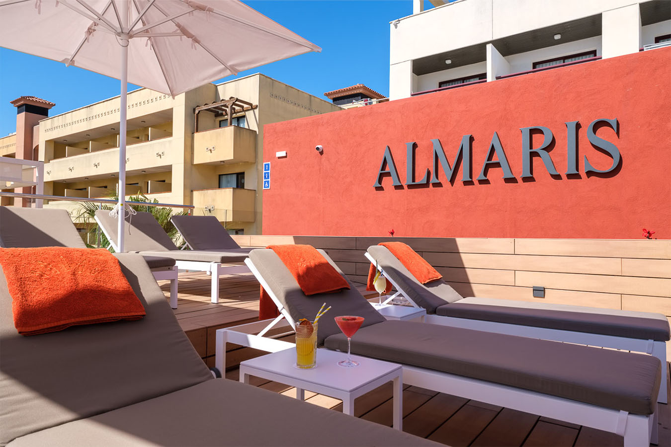 Fotografias de las instalaciones del hotel Estival Almaris en La Pinedas