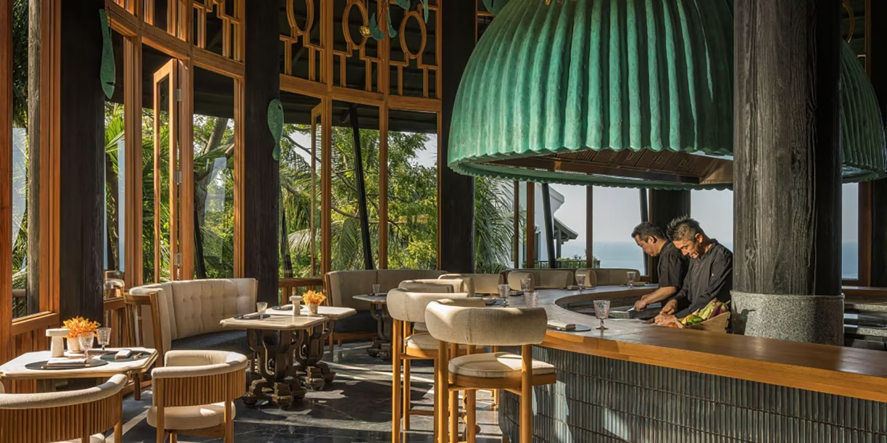 interconti-danang-01