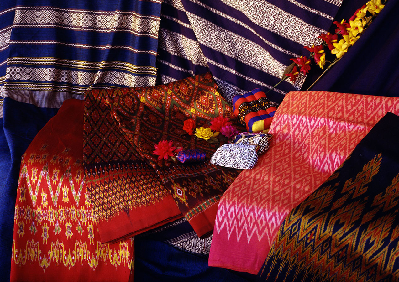 Mudmee silk Khon Kaen *** Local Caption *** ¼éÒÁÑ´ËÁÕè