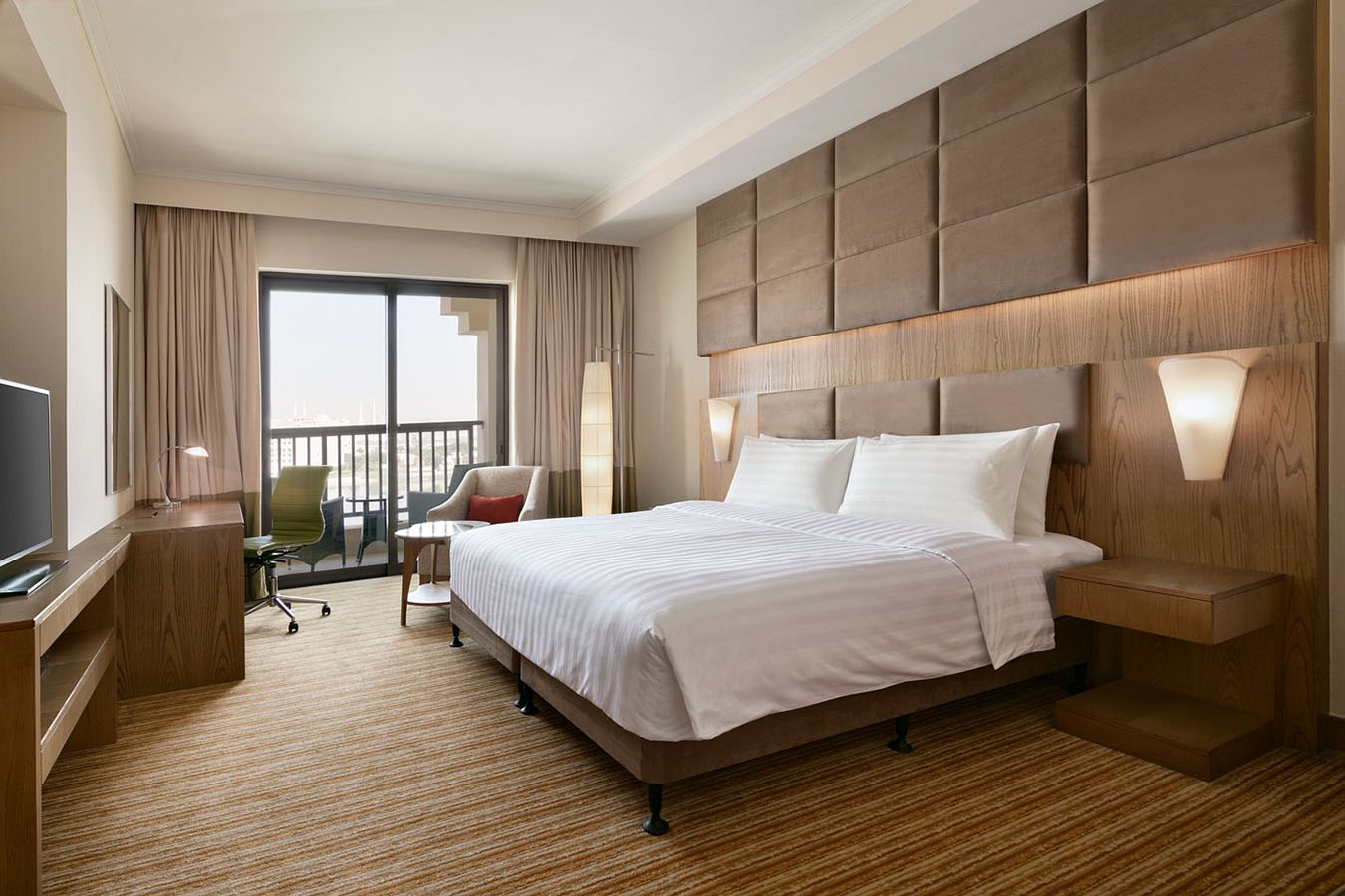 traders-abu_dhabi-02